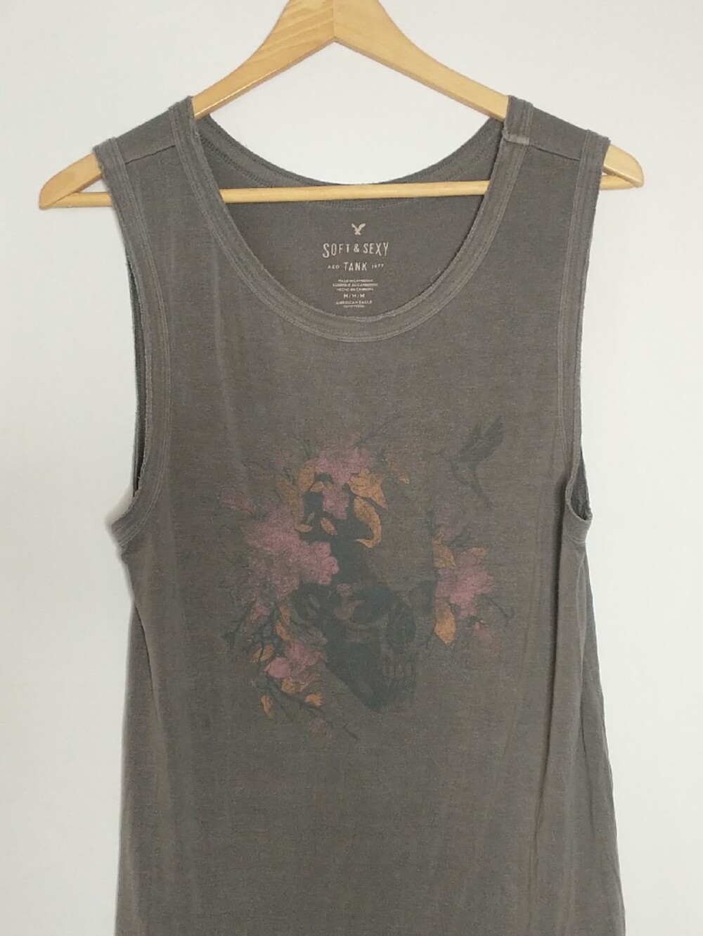 American Eagle Outfitters Gray Scoop Neck High-Low Tank with Floral Accent - Picture 2 of 6